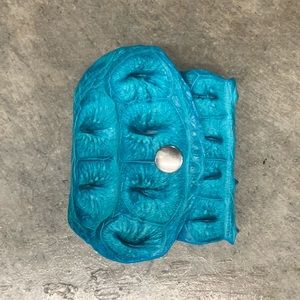 Alligator Cuff Bracket